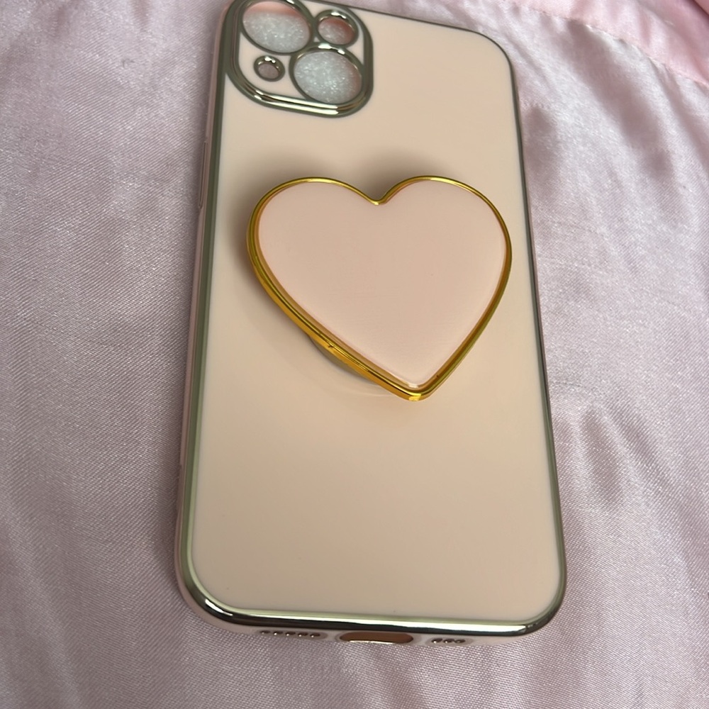 iPhone 13 case - Picture 2 of 4